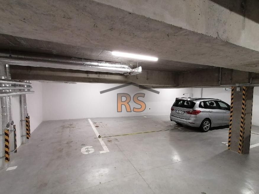 Pronájem garáž - Chaloupkova, Brno, 15 m²