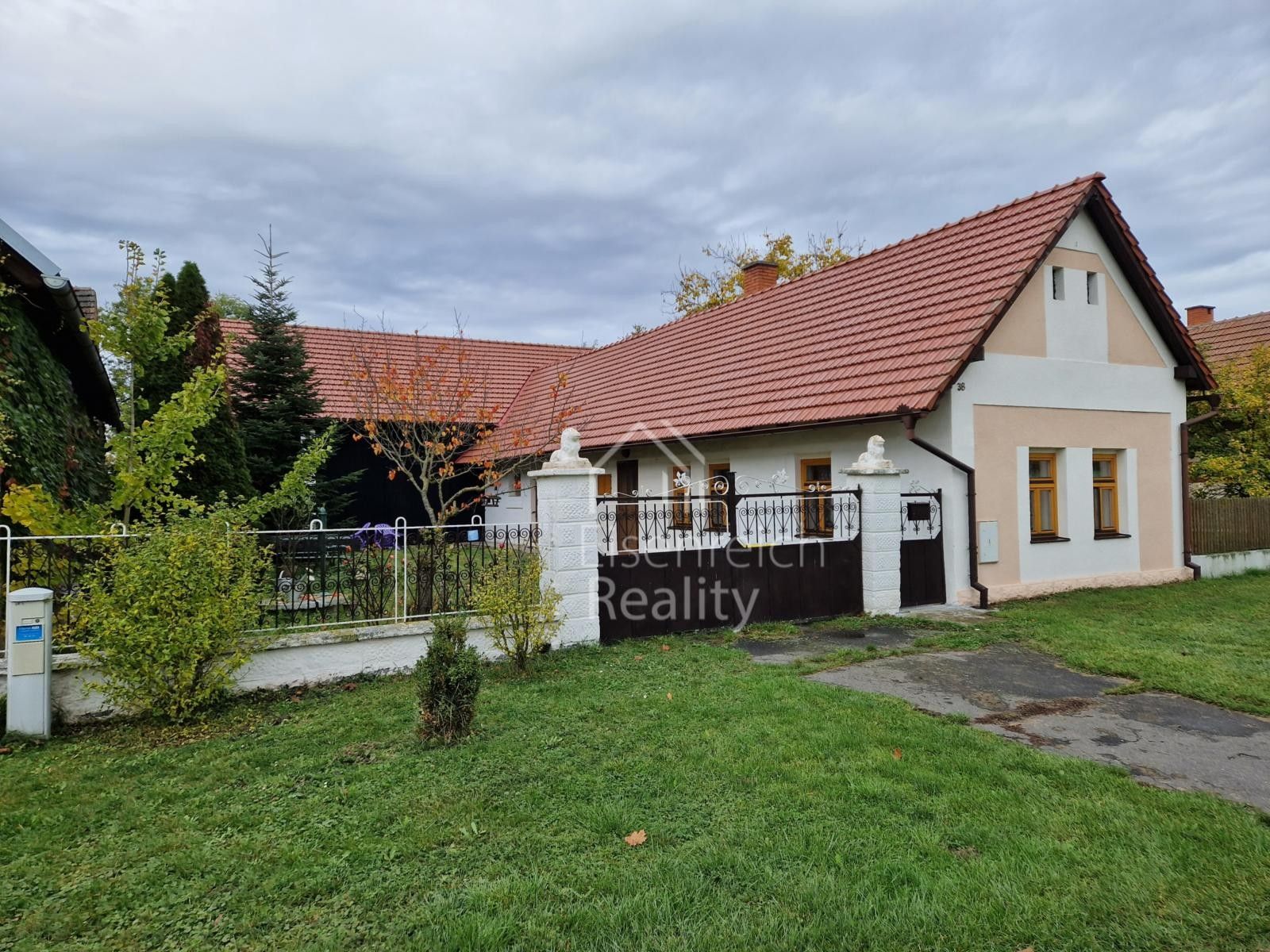 Prodej rodinný dům - U Rybníčku, Běrunice, 80 m²