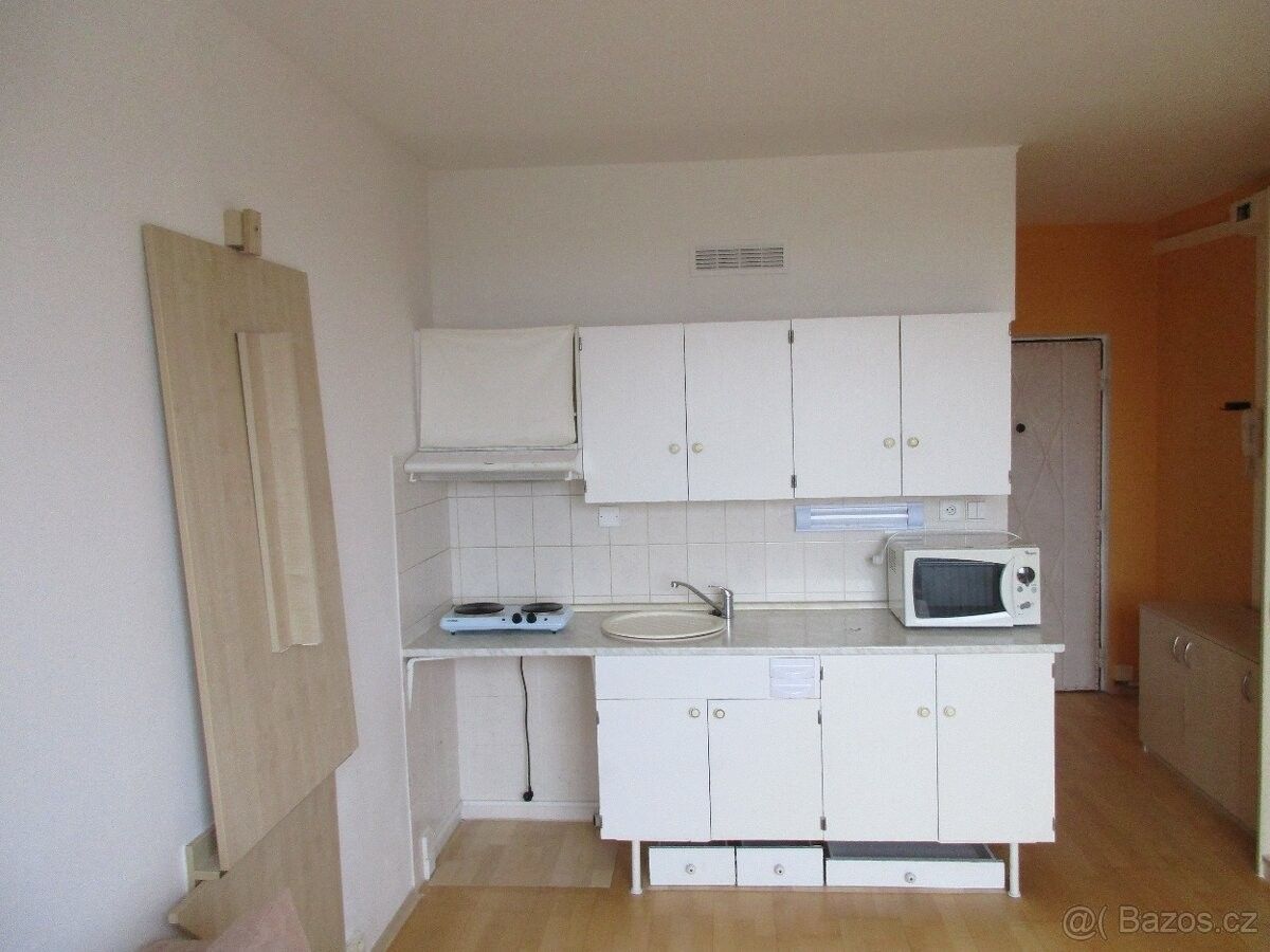 Pronájem byt 1+kk - Louny, 440 01, 22 m²