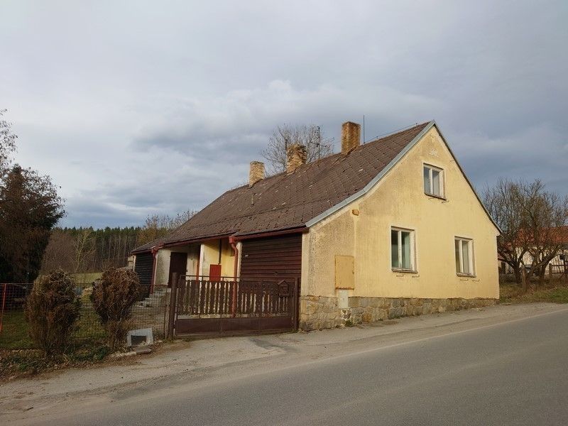 Prodej dům - Chroboly, 214 m²