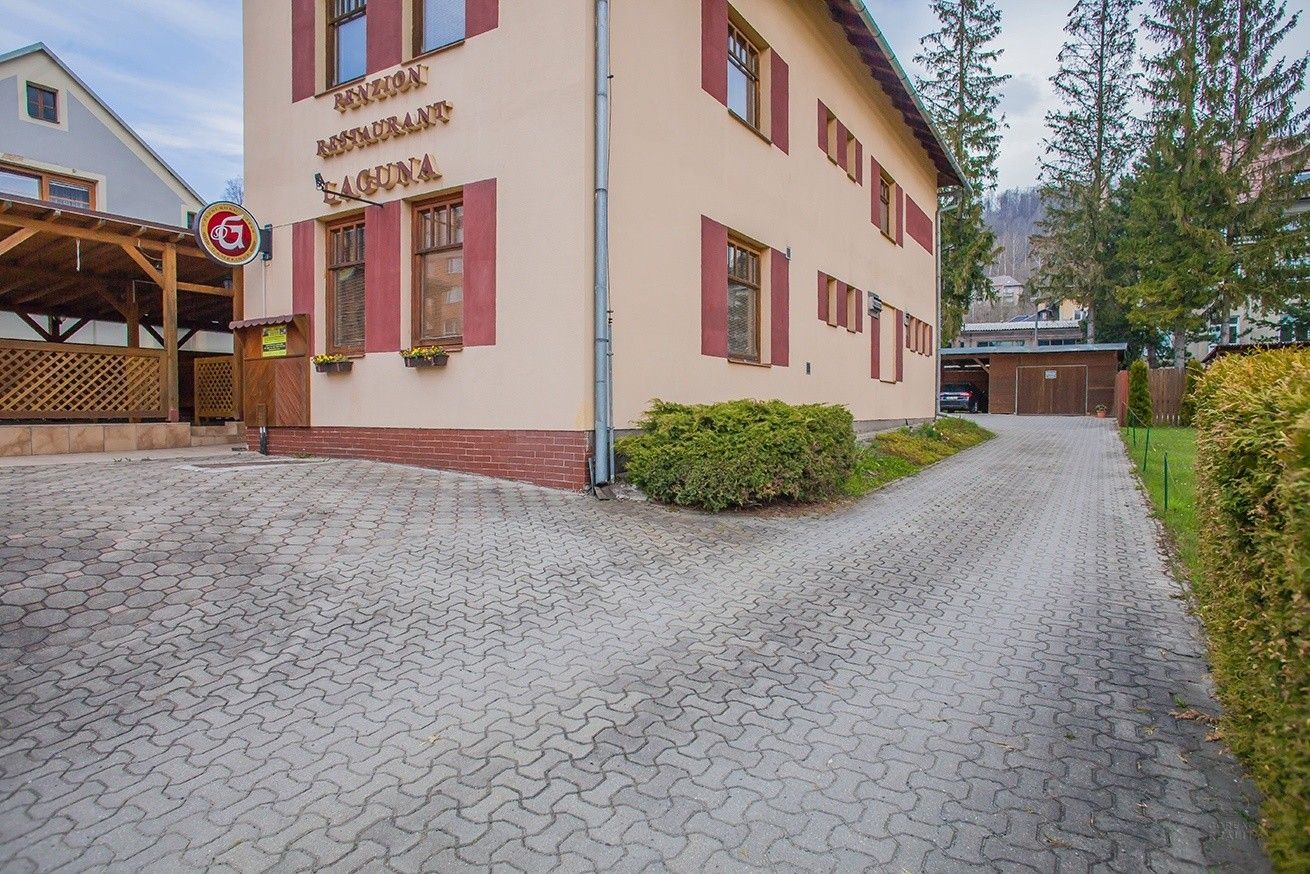 Ubytovací zařízení, Lipovská, Jeseník, 1 000 m²