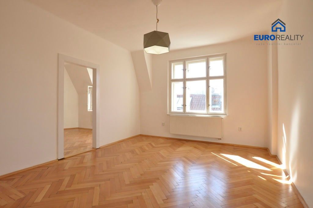 Prodej byt 3+1 - Michalská, Praha, 98 m²