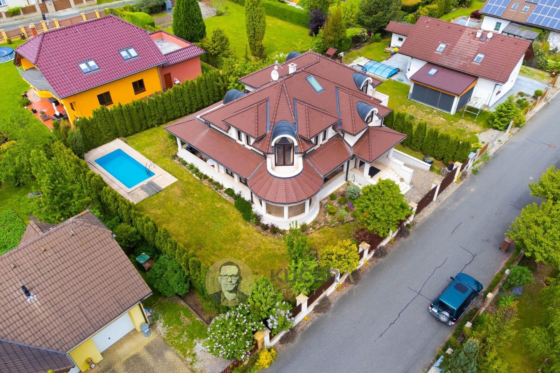 Prodej dům - U Menhiru V, Zbuzany, 535 m²