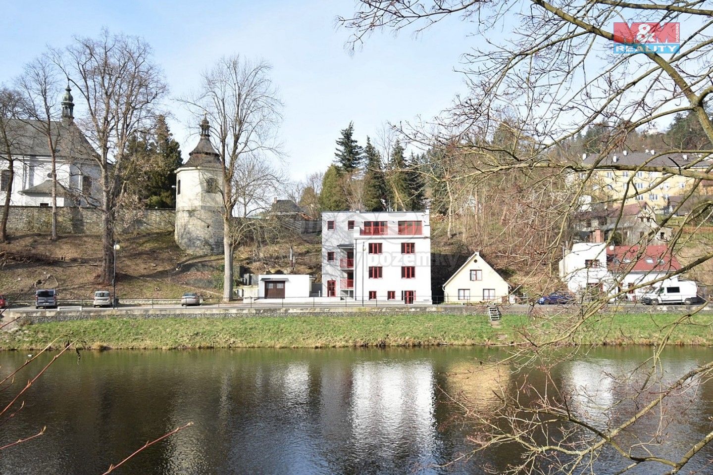 Rodinné domy, nábřeží Obránců míru, Železný Brod, 352 m²