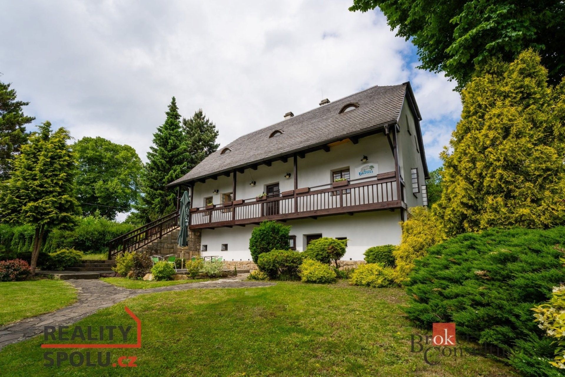 Prodej rodinný dům - Hodslavice, 275 m²