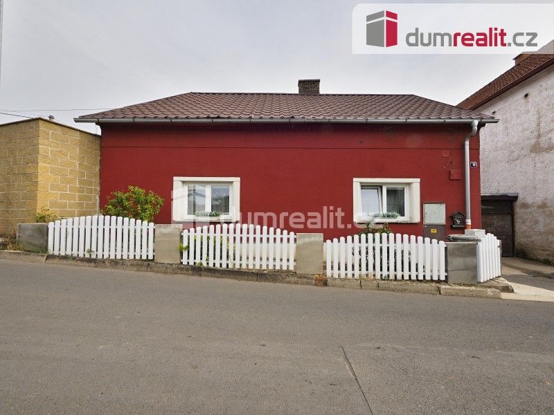 Prodej rodinný dům - Dobkovičky, Velemín, 88 m²
