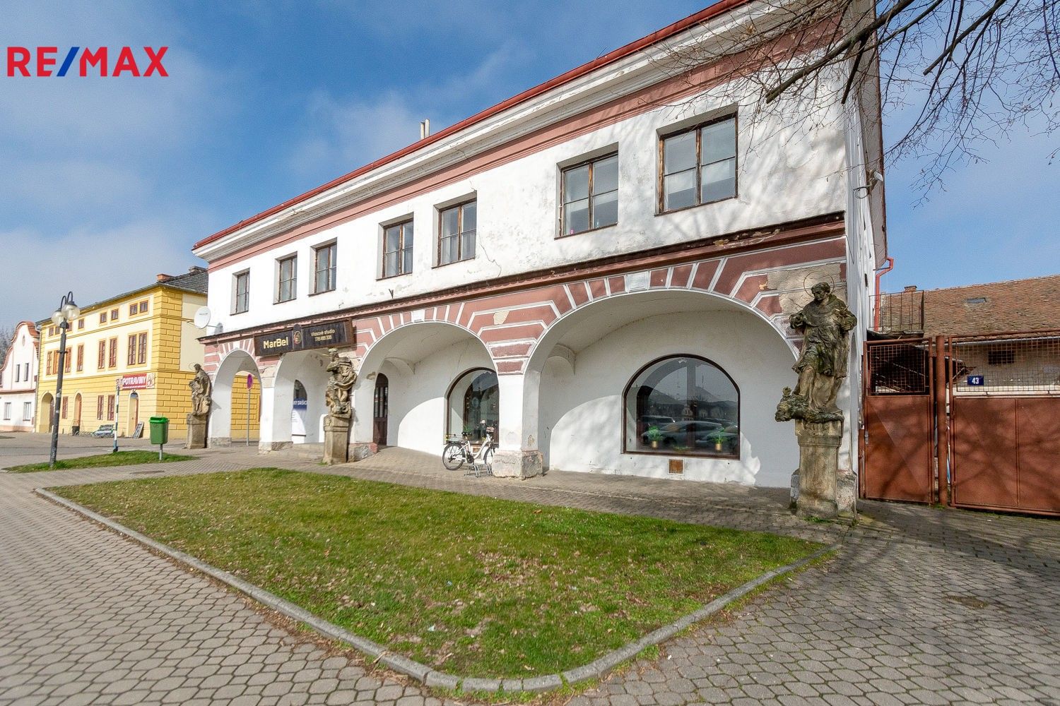 Prodej dům - náměstí T. G. Masaryka, Dašice, 450 m²