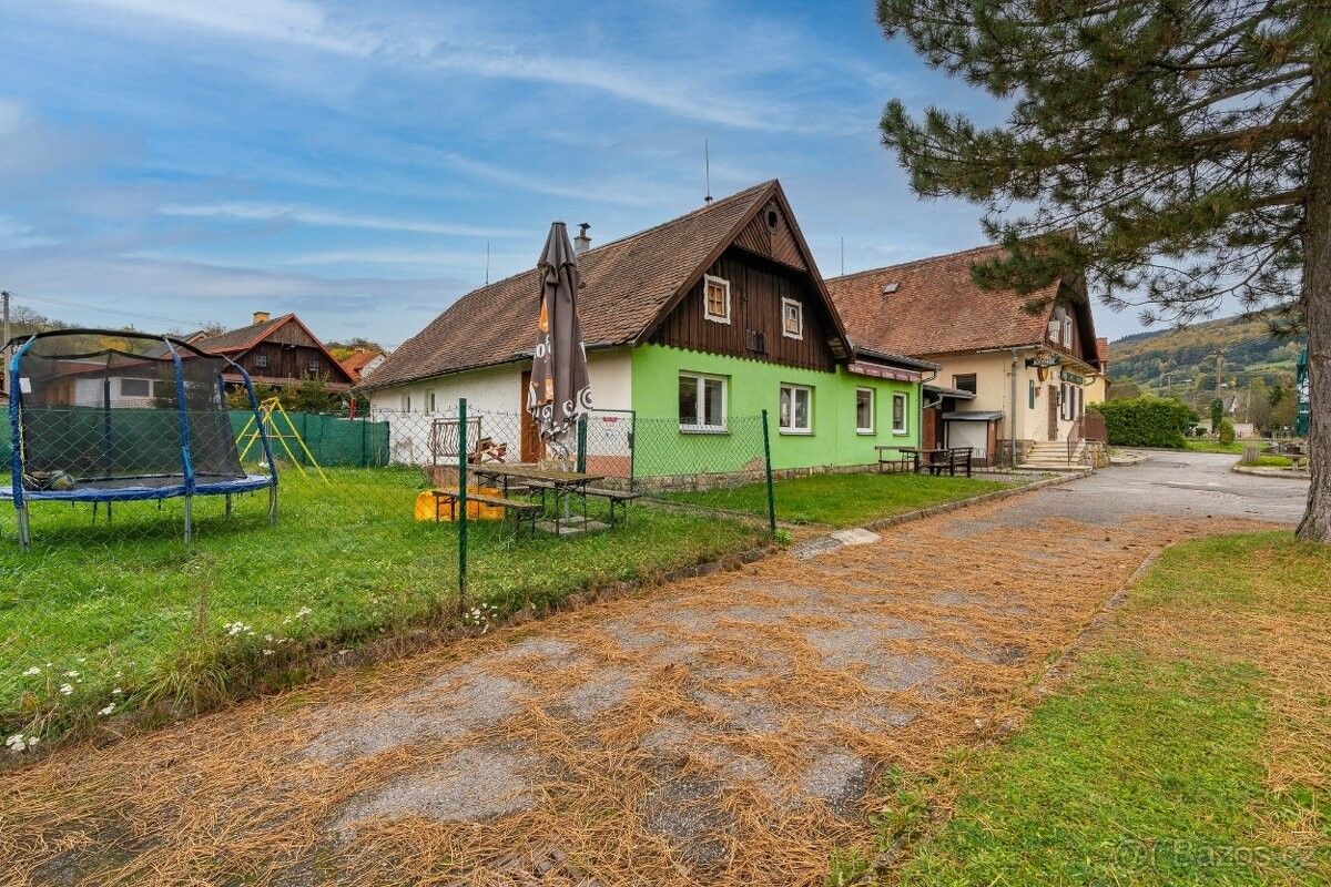 Prodej dům - Nedašov, 763 32