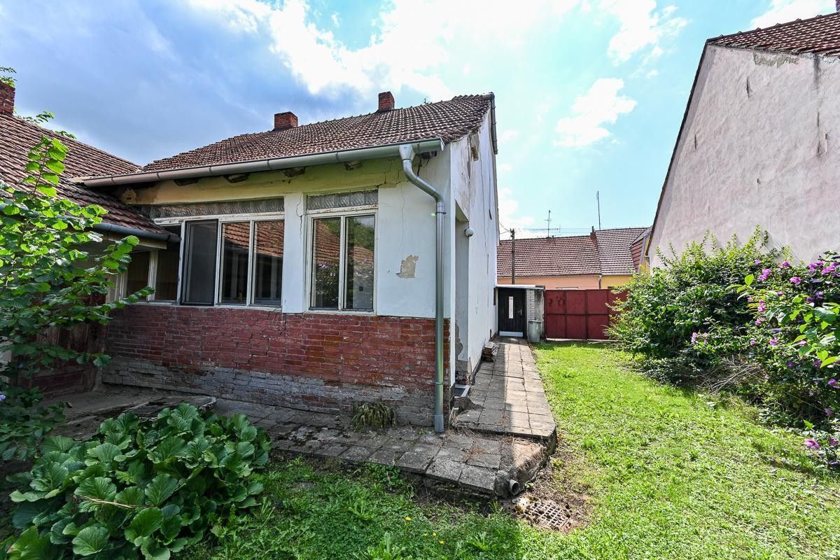 Prodej pozemek pro bydlení - Prštice, 2 288 m²