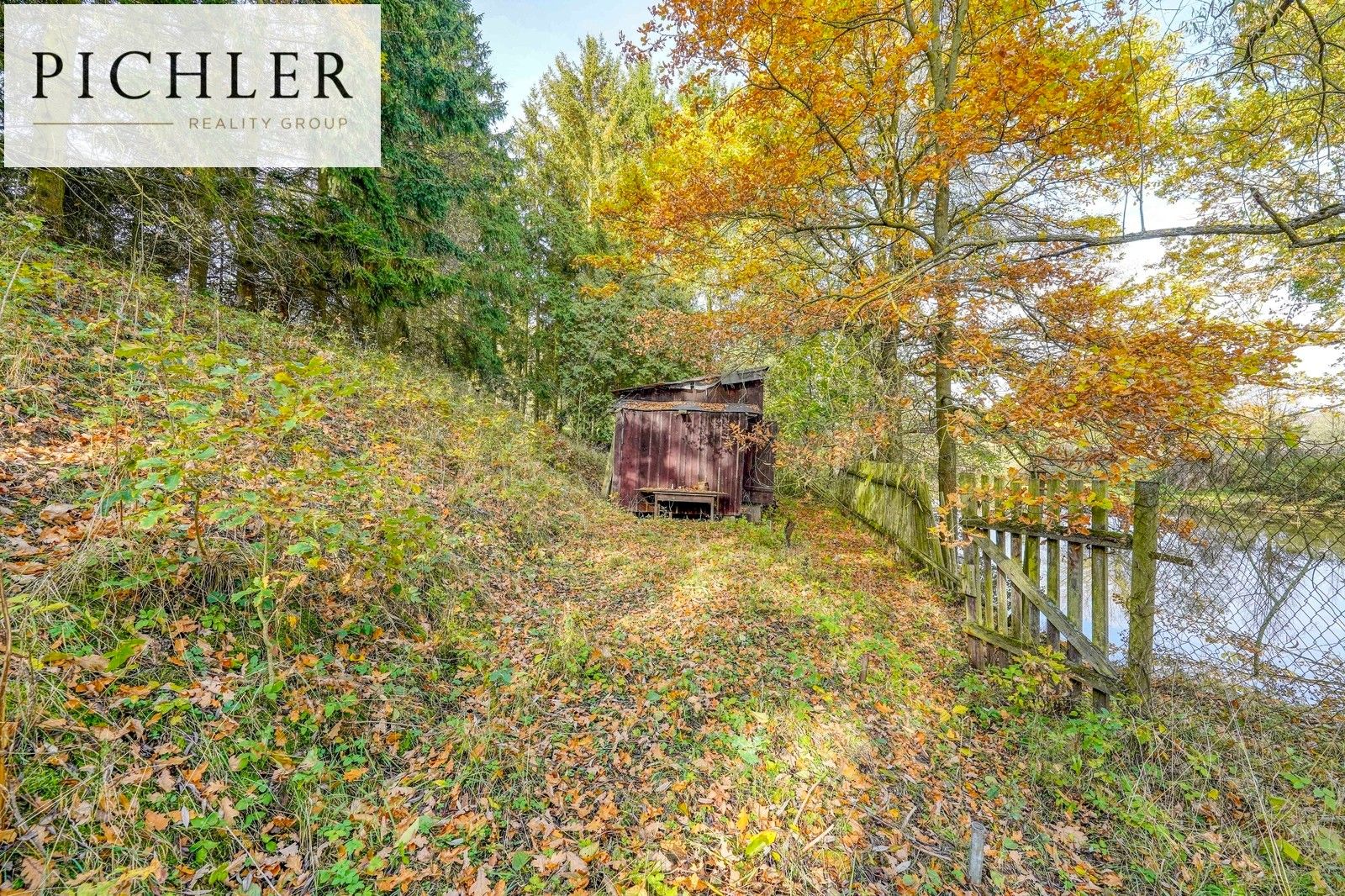 Zahrady, Žákava, 769 m²