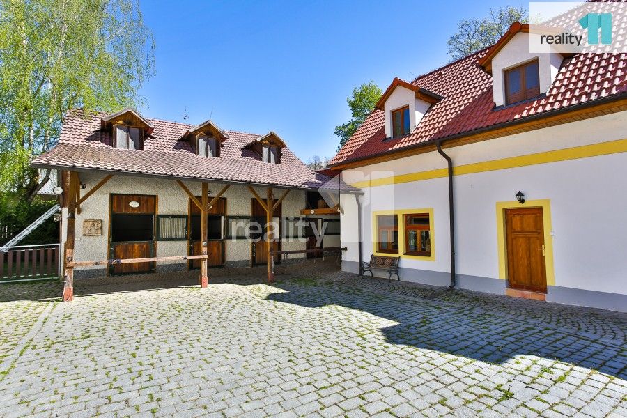 Prodej rodinný dům - Mrač, 850 m²