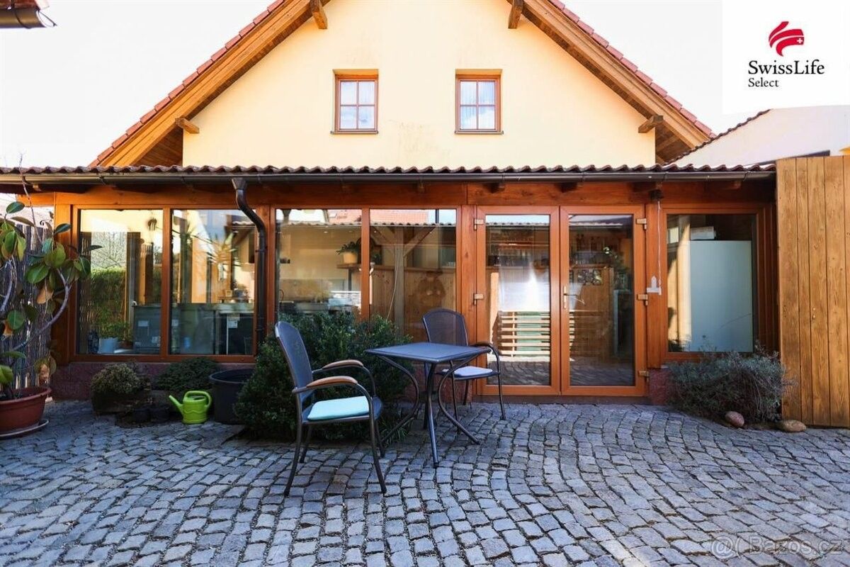 Prodej restaurace - Hluboká nad Vltavou, 373 41, 395 m²