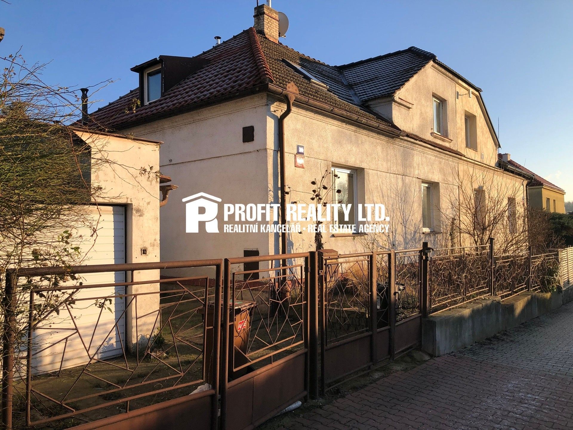 Prodej rodinný dům - Kbelská, Praha, 200 m²