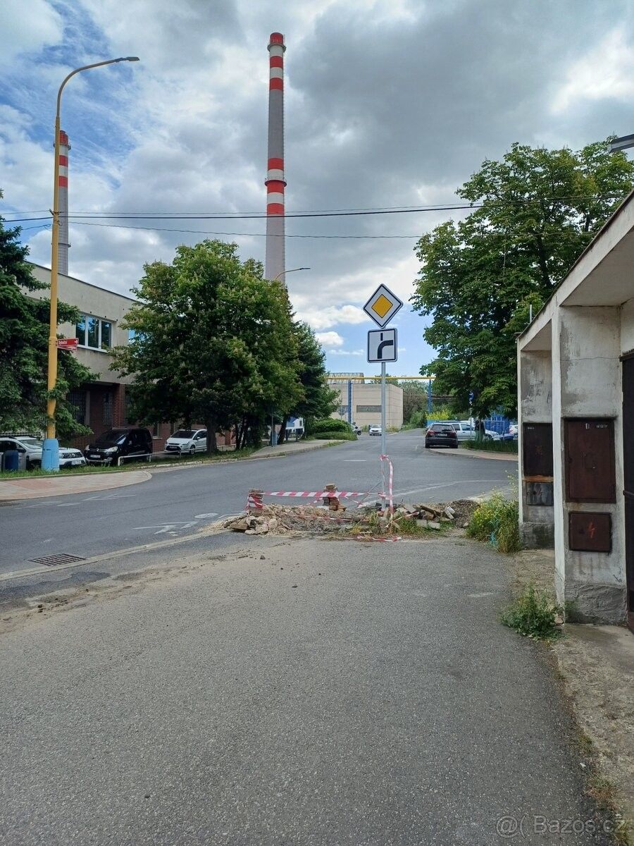 Garáže, Teplice, 415 03