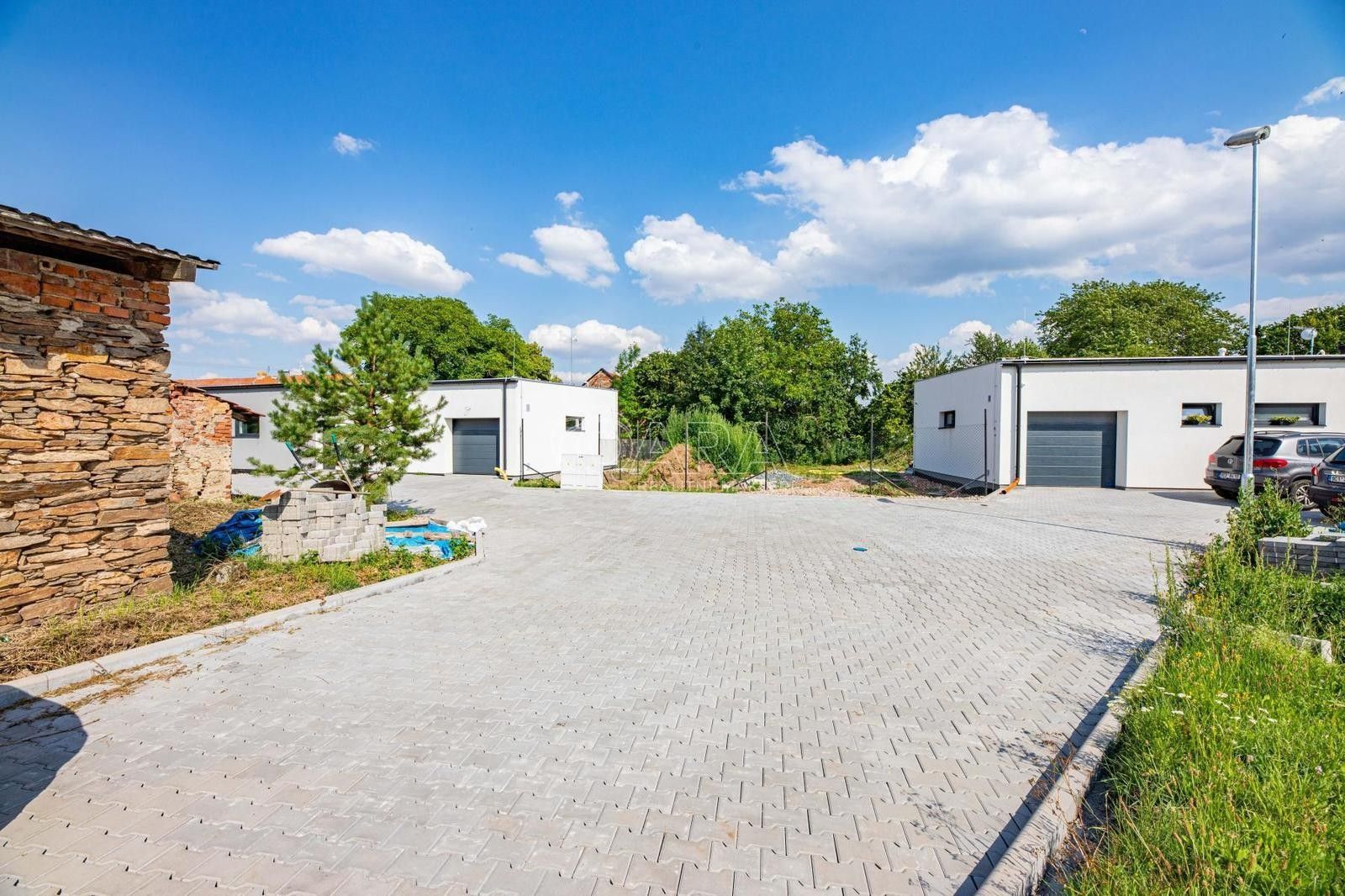Prodej pozemek pro bydlení - Toušice, 821 m²