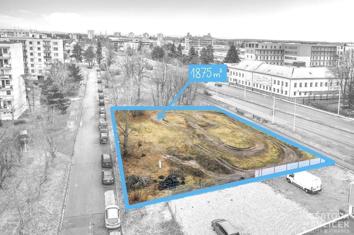 Pronájem komerční pozemek - Hradec Králové, Česko, 1 875 m²