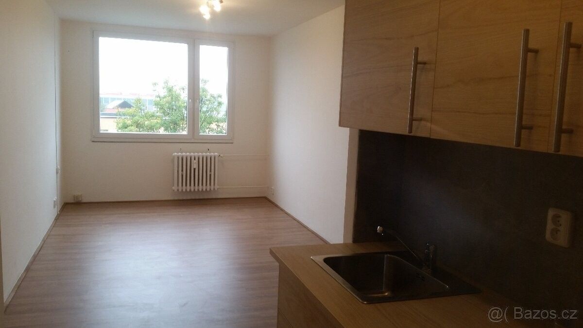 Pronájem byt 2+kk - Praha, 149 00, 46 m²