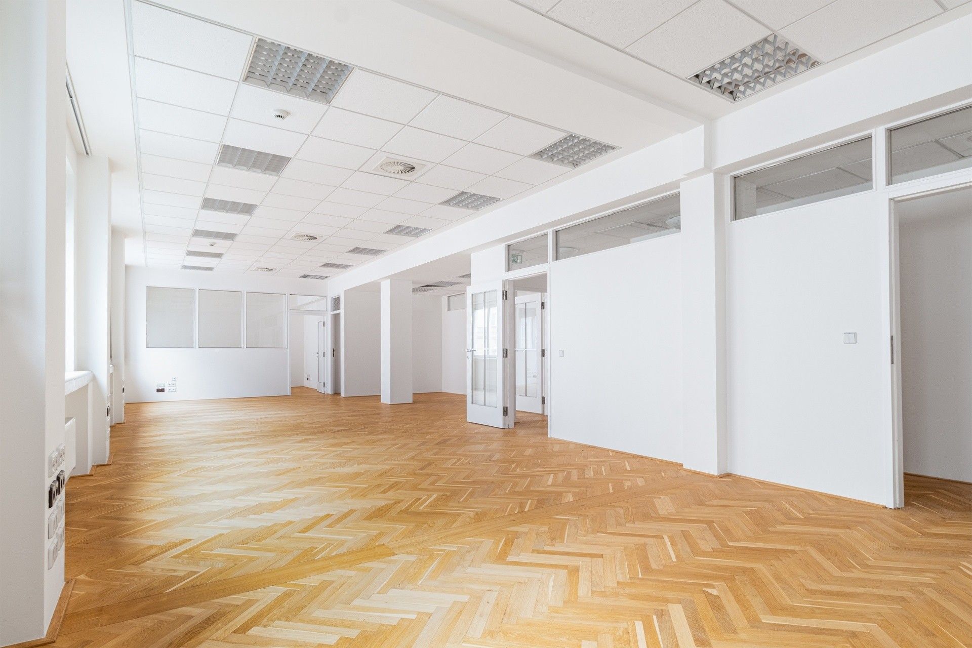 Pronájem kancelář - Na příkopě, Praha, 194 m²
