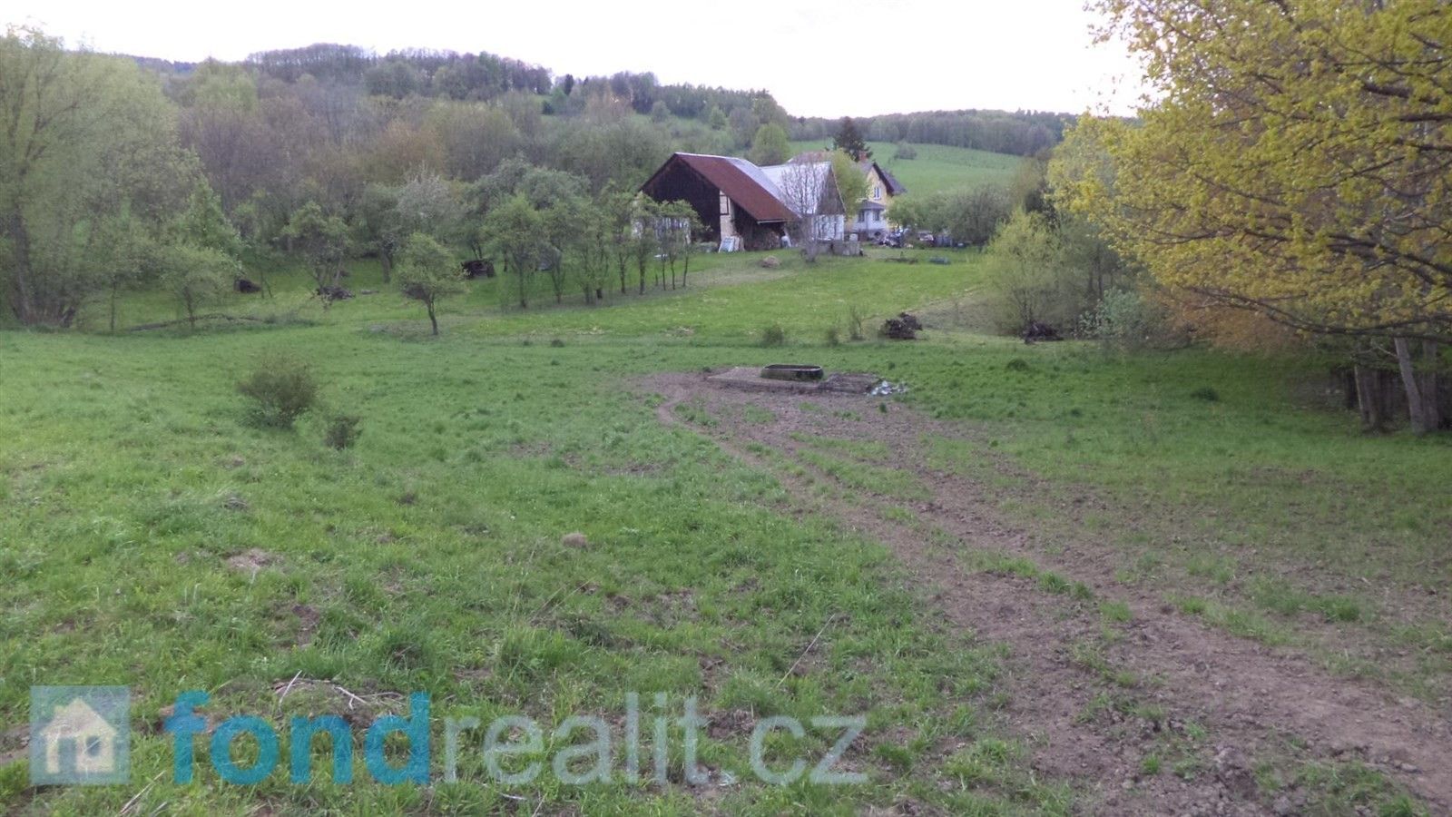 Prodej pozemek - Vlčice, 1 867 m²