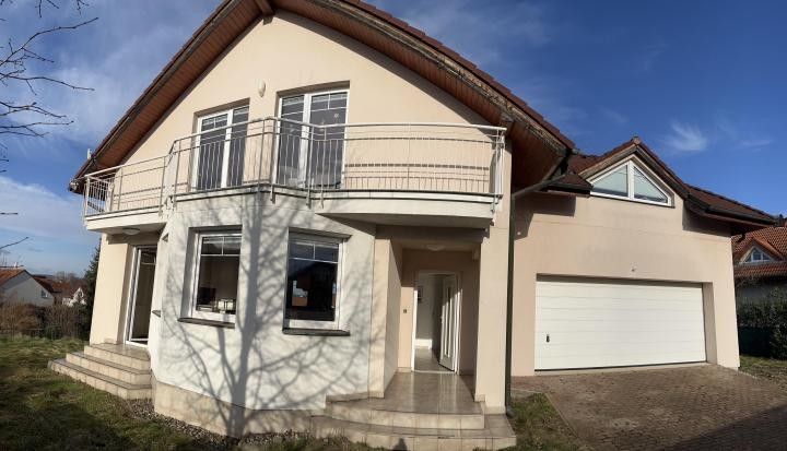 Prodej rodinný dům - Mratínská 558, Bašť, 227 m²