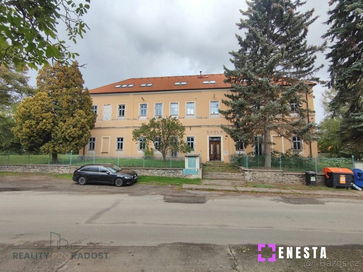 Prodej dům - Hostovlice u Čáslavě, 285 62, 771 m²