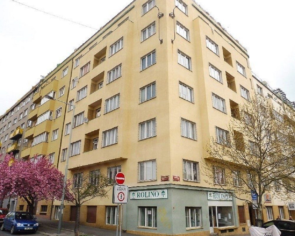 Činžovní domy, Šrobárova, Praha, 2 692 m²
