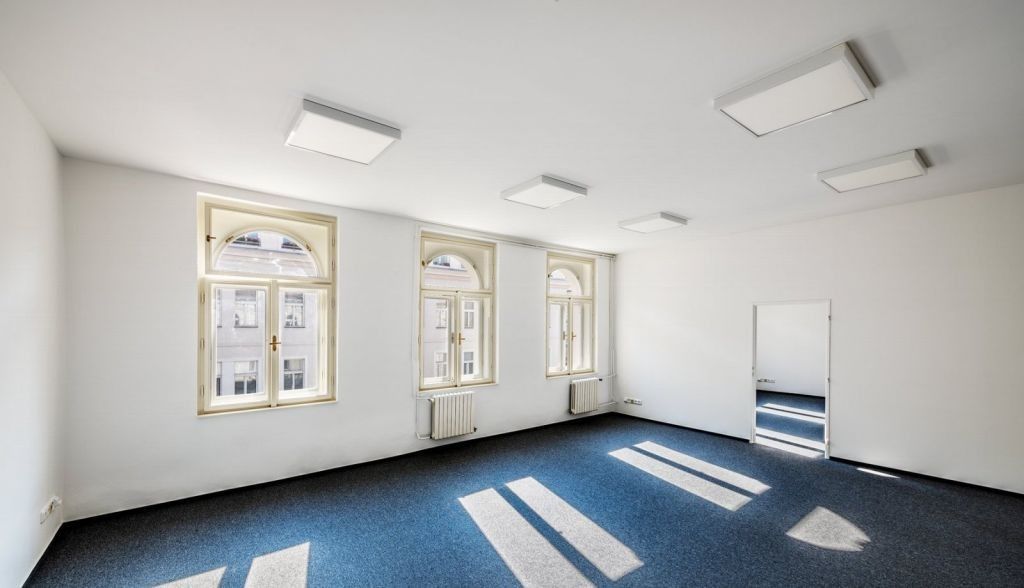 Pronájem kancelář - Praha 2, 222 m²