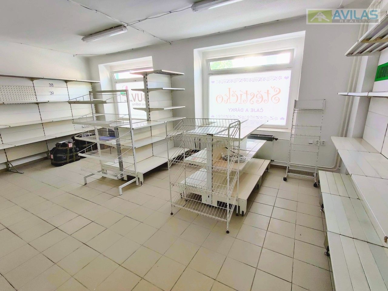 Pronájem obchodní prostory - Vnoučkova, Benešov, 38 m²