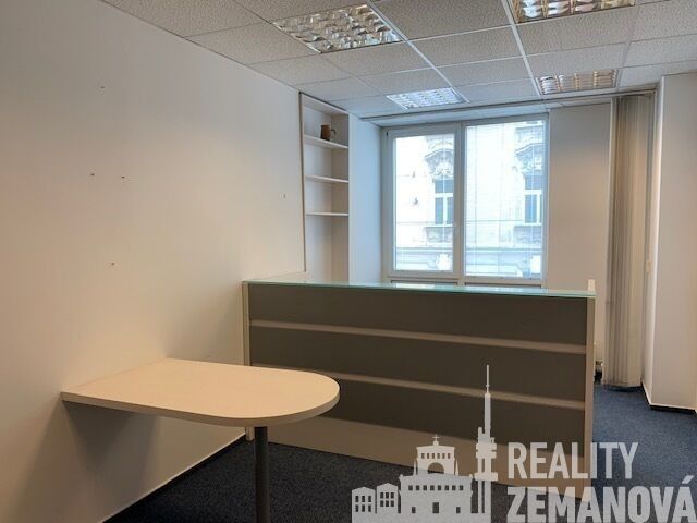 Pronájem kancelář - Na Zámecké, Praha, 39 m²