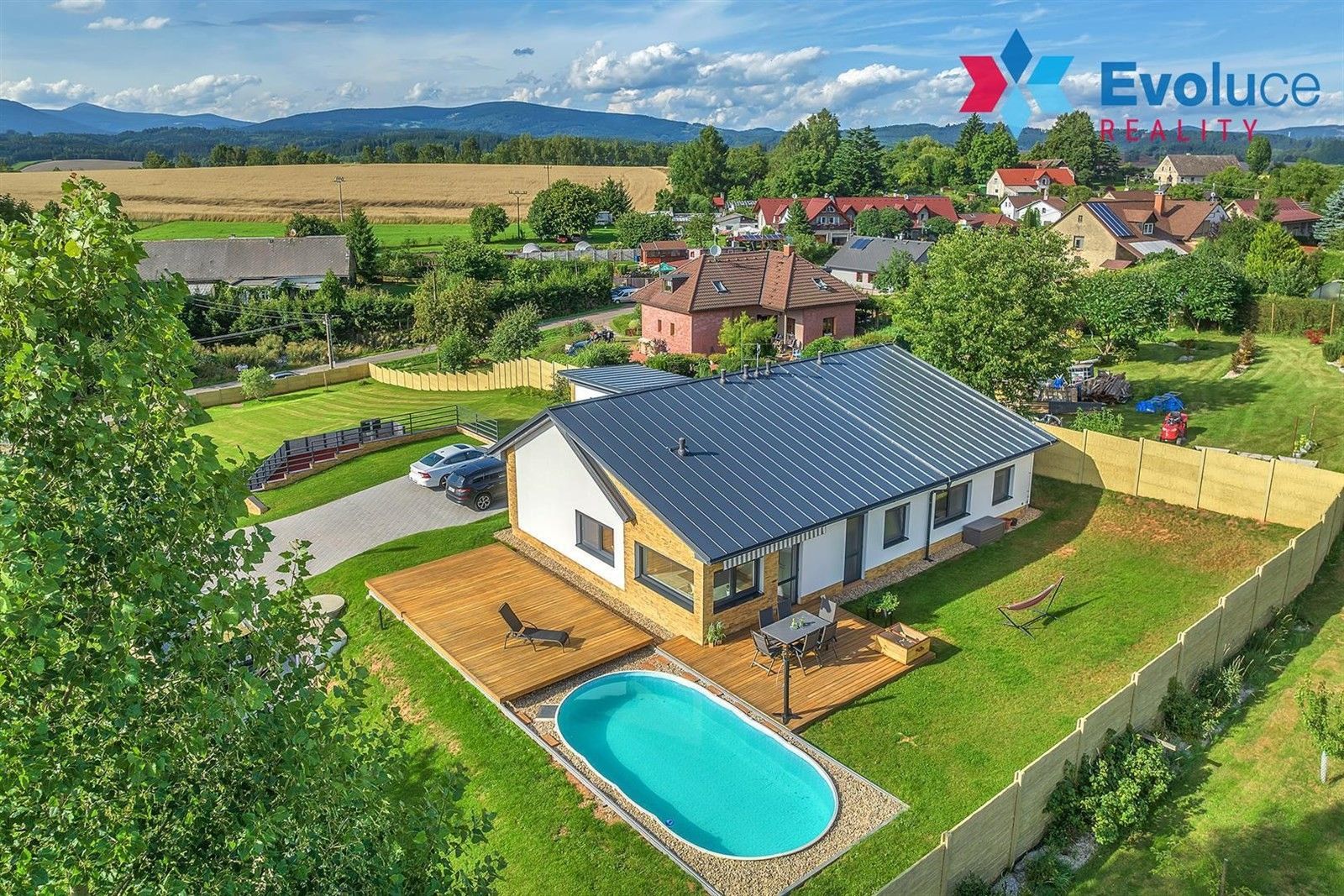 Prodej dům - Oblanovská, Trutnov, Česko, 123 m²