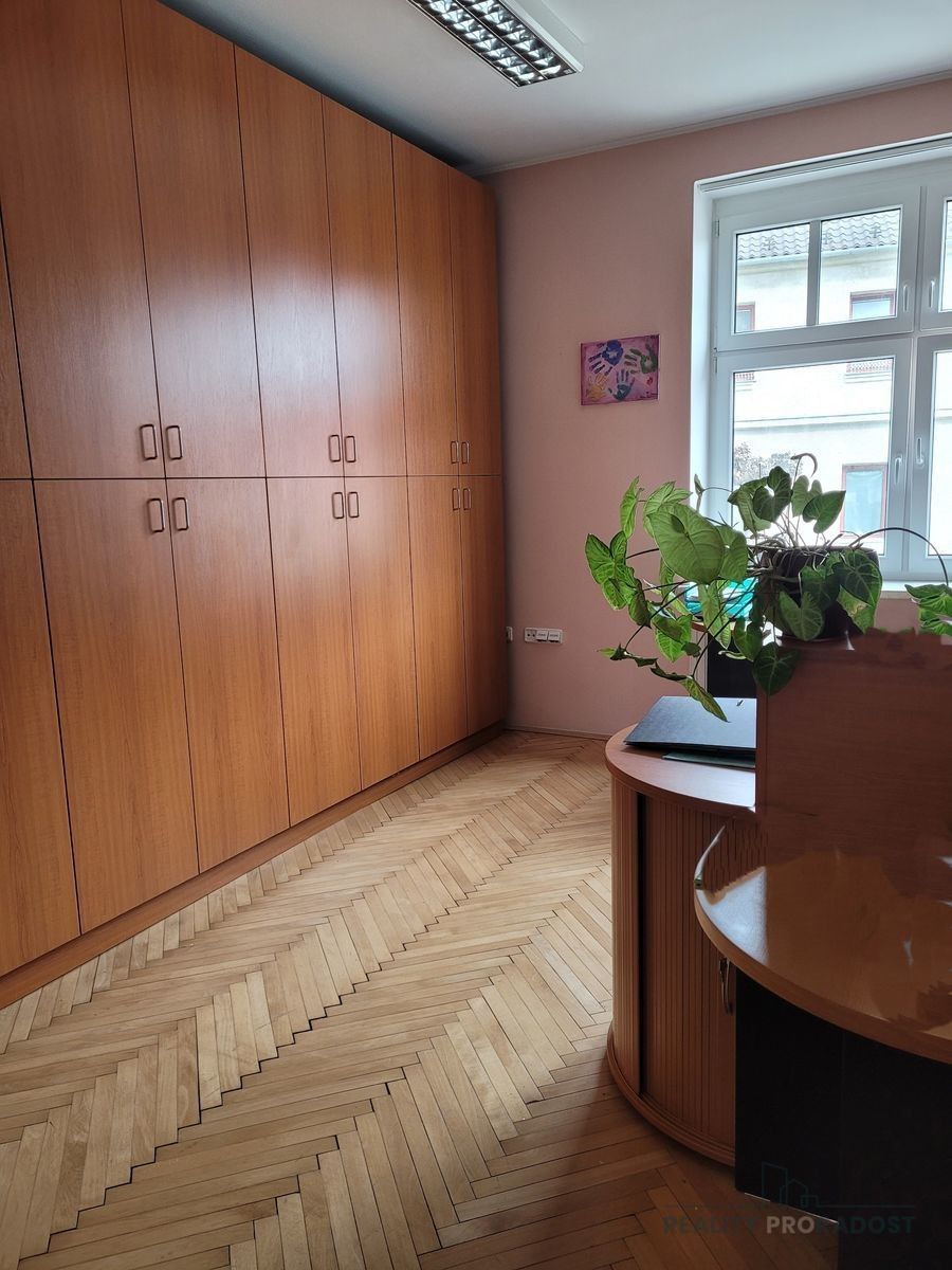 Pronájem kancelář - Dlažánky, Holešov, 95 m²