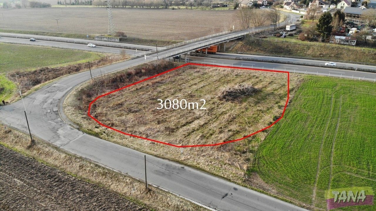 Prodej komerční pozemek - Čtveřín, 3 080 m²