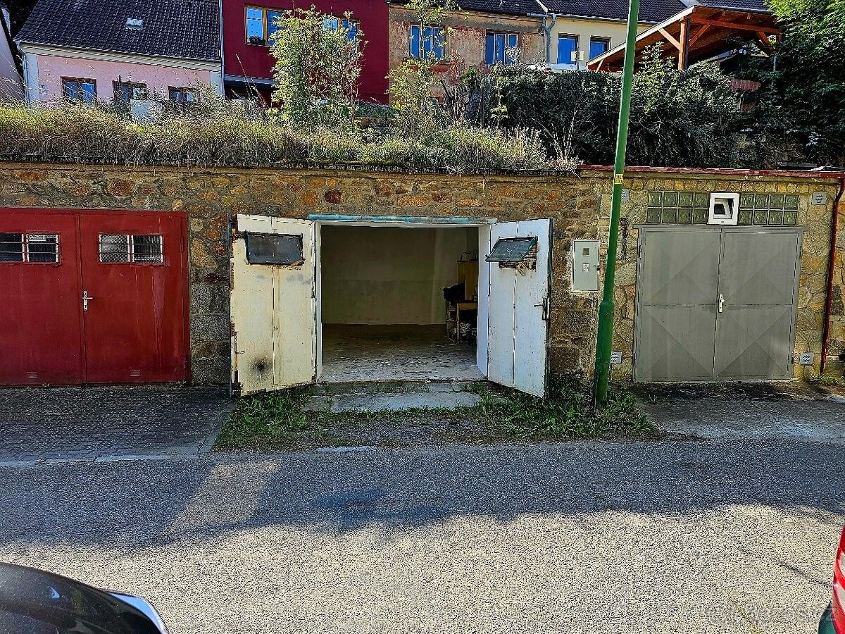 Prodej garáž - Třebíč, 674 01, 17 m²