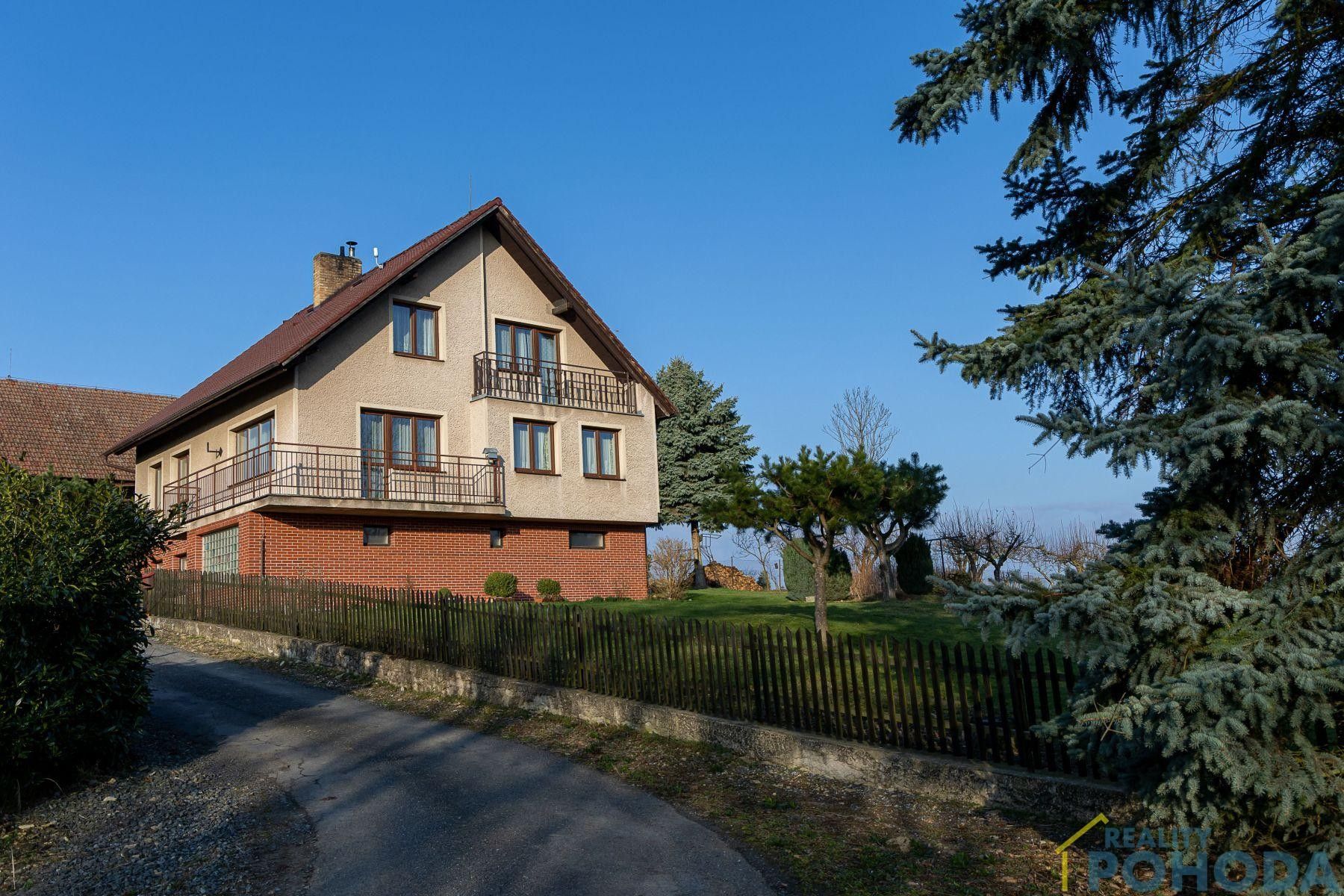 Prodej rodinný dům - Pustina, 300 m²