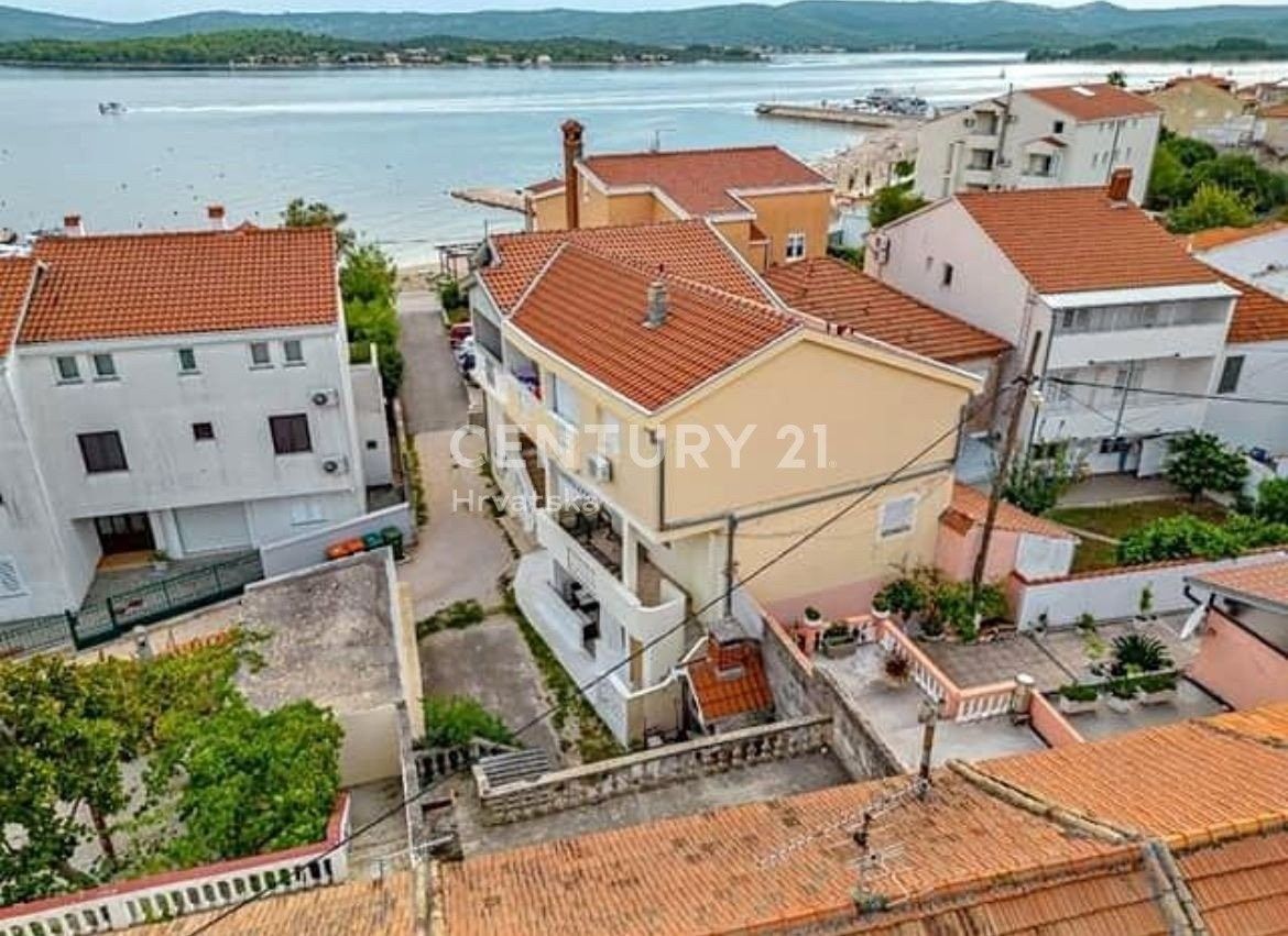 Prodej dům - Zahraničí, 987 66, 180 m²