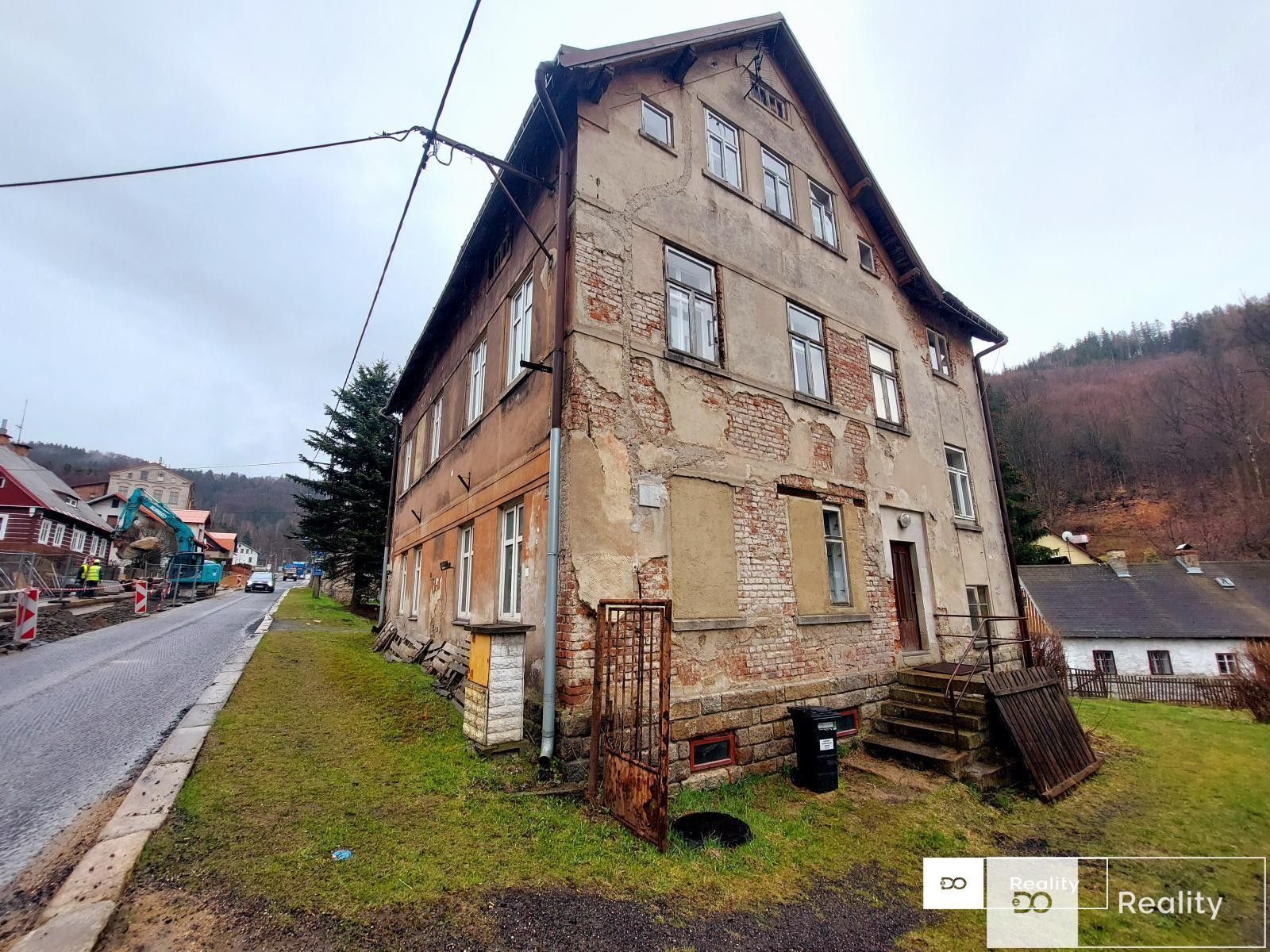 Prodej činžovní dům - Krkonošská, Desná, 257 m²