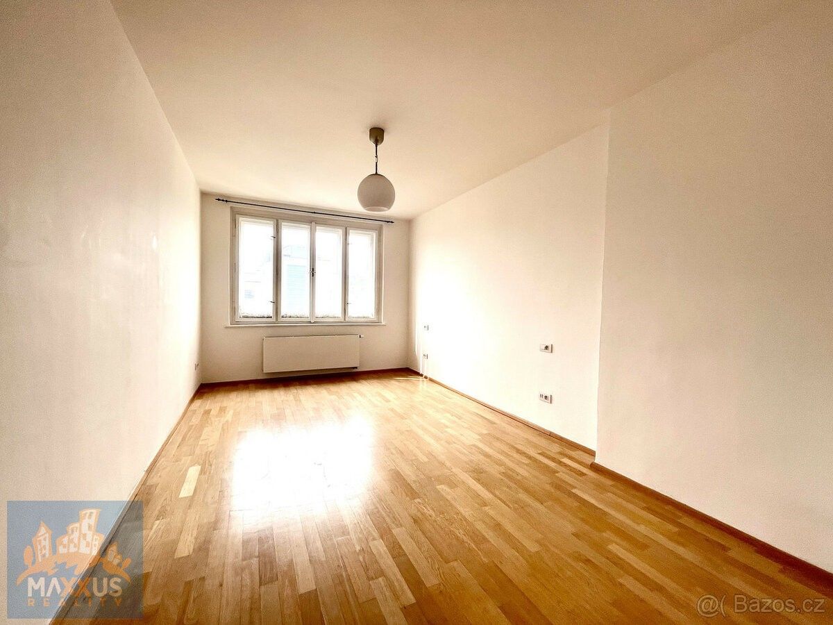 Pronájem byt 3+1 - Praha, 170 00, 105 m²