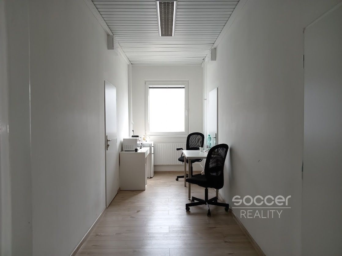 Pronájem kancelář - Ke Kablu, Praha, 15 m²