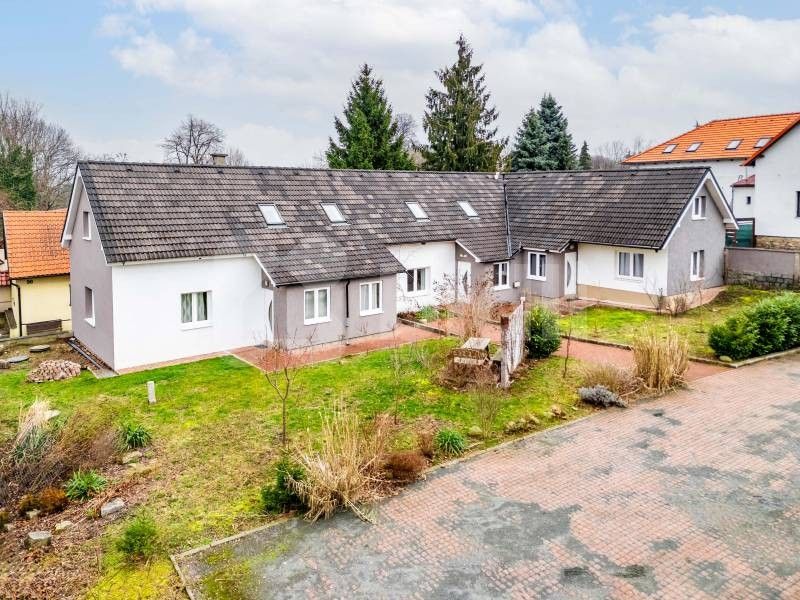 Prodej dům - Kameníků, Žernovka, Mukařov, 290 m²
