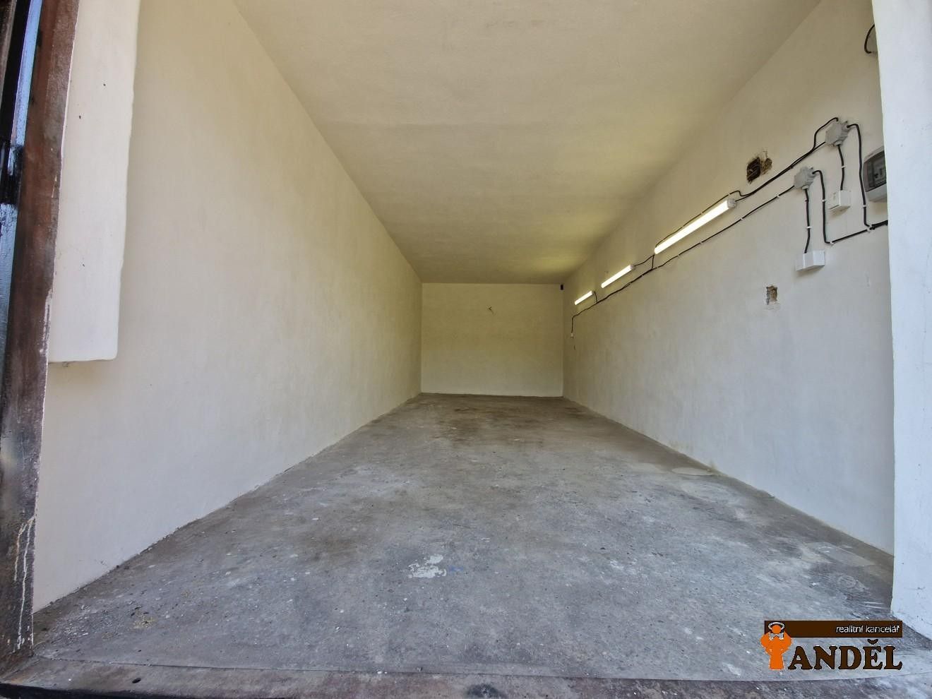 Pronájem garáž - Prostřední Suchá, Havířov, 30 m²