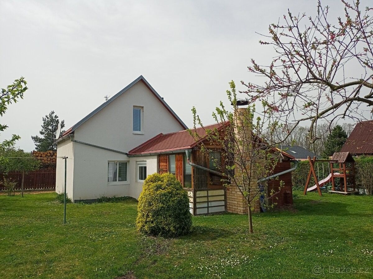 Prodej dům - Žatec, 438 01