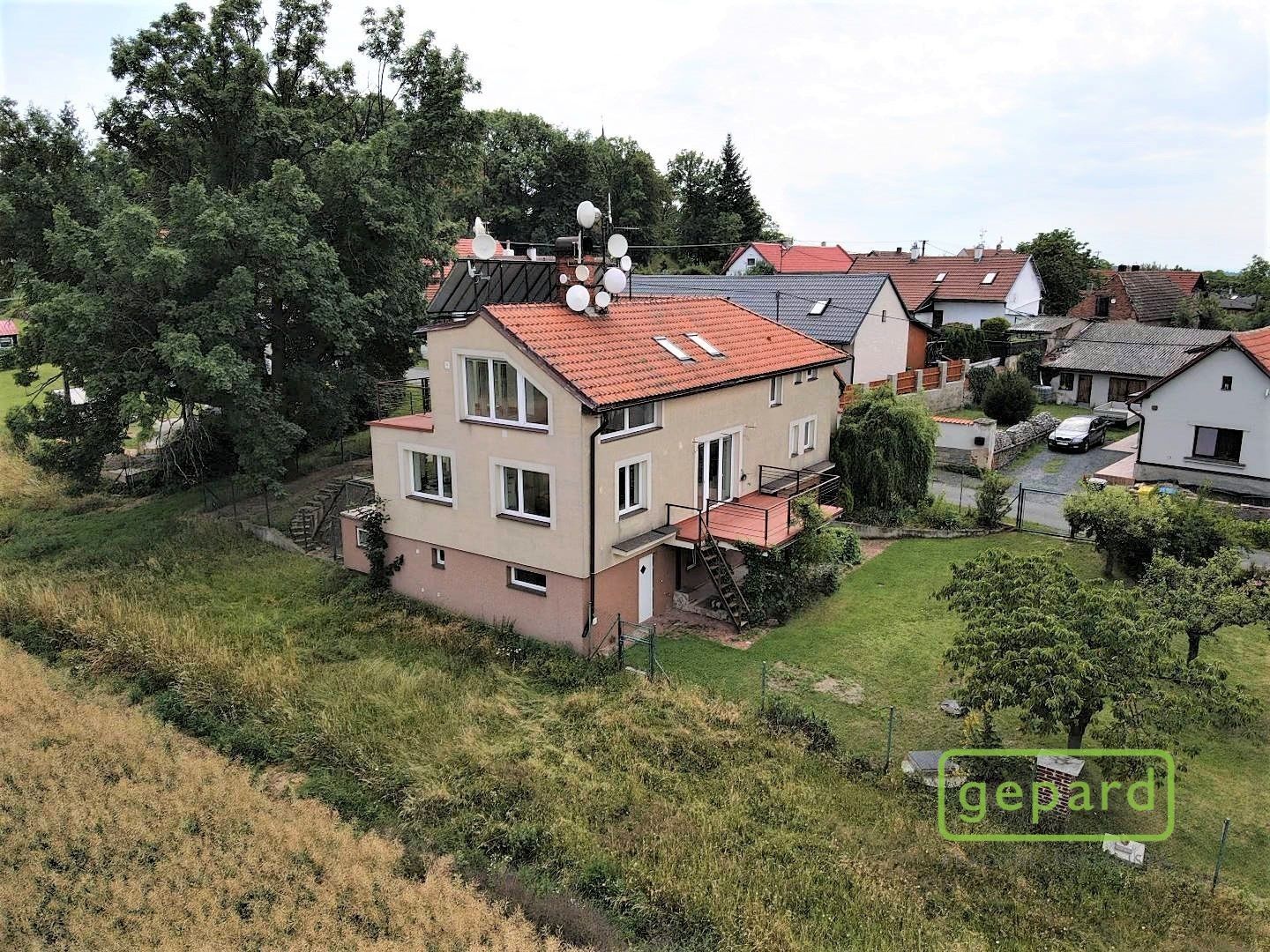 Prodej dům - Hradešín, 380 m²