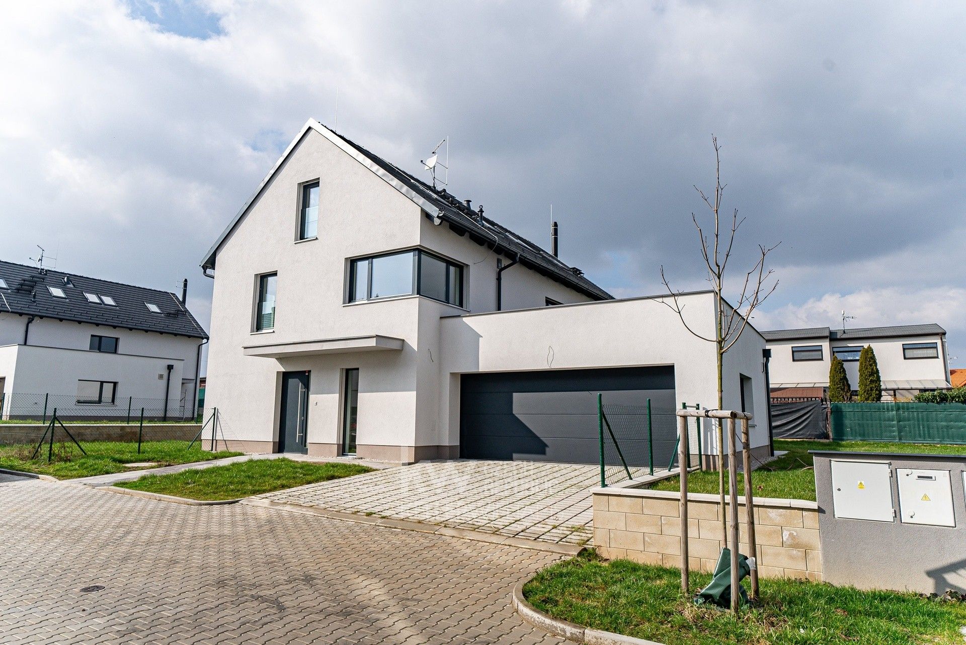 Prodej dům - Patočkova, Horoměřice, 271 m²