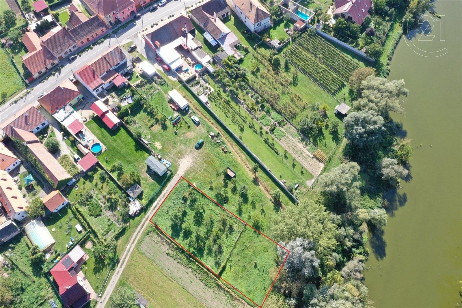 Zahrady, Dolní Věstonice, 958 m²