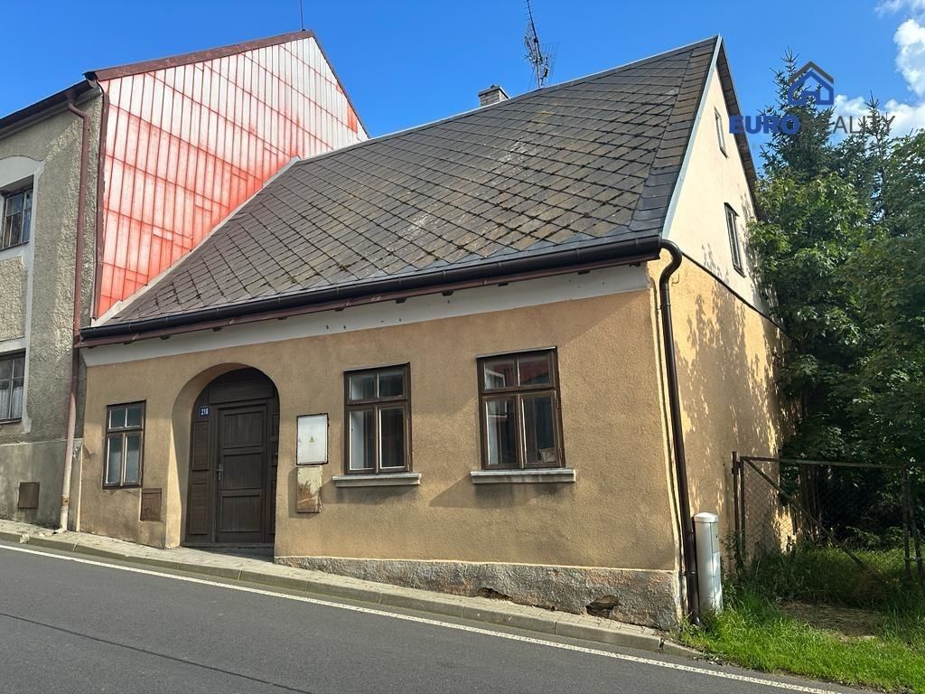 Prodej rodinný dům - Sokolovská, Teplá, 135 m²