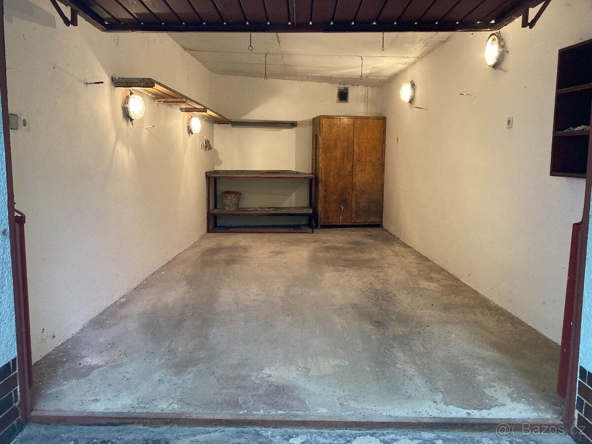 Pronájem garáž - Trutnov, 541 01, 25 m²