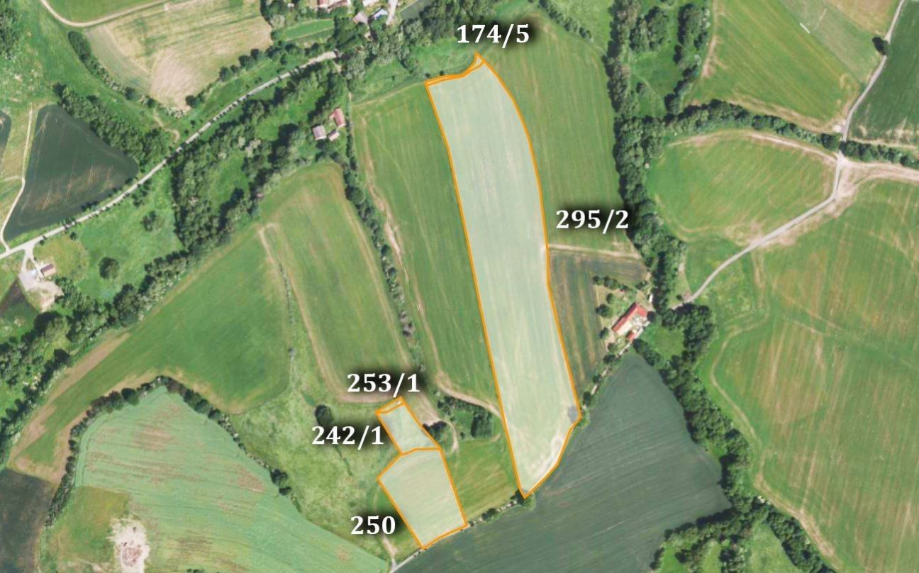 Zemědělské pozemky, Česko, 25 092 m²