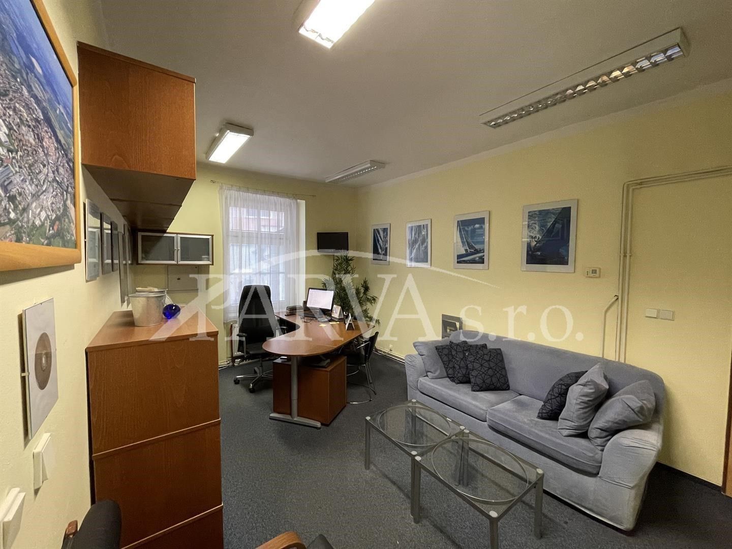Pronájem kancelář - Jiráskova, Nové Město, Rokycany, 19 m²