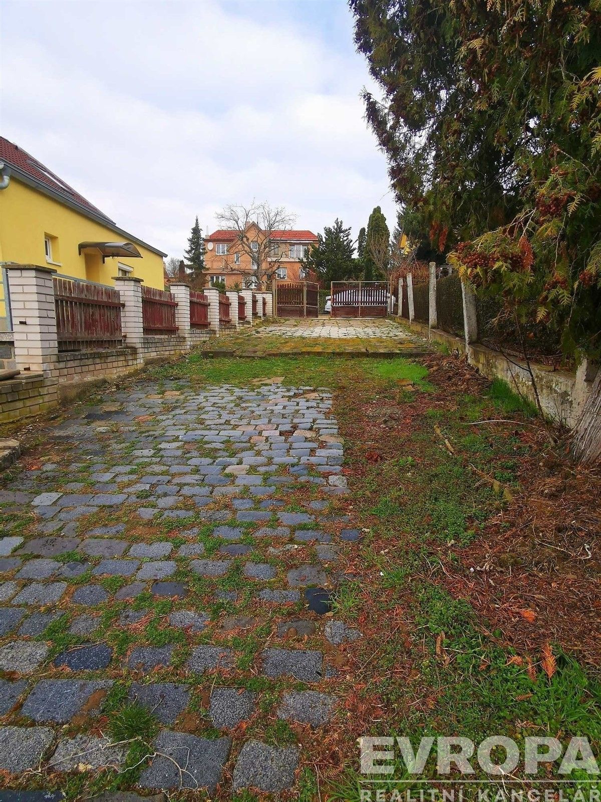 Prodej pozemek pro bydlení - Milenovská, Řeporyje, Praha, Česko, 295 m²