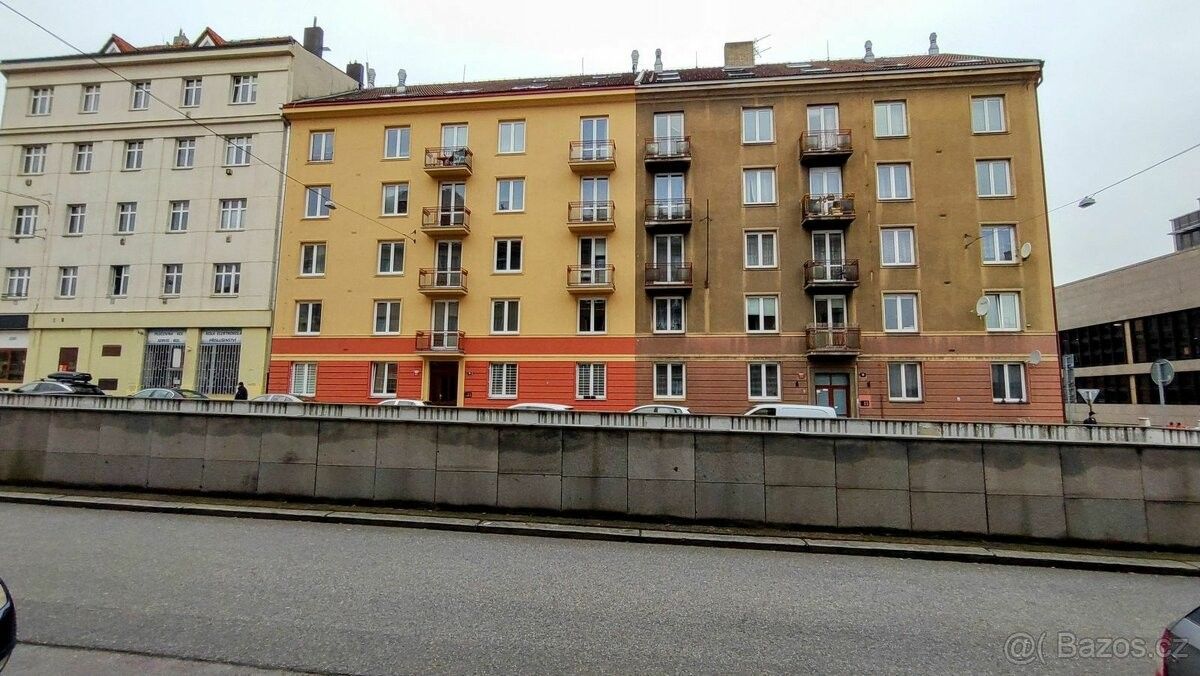 Prodej byt 3+1 - Praha, 140 00, 90 m²